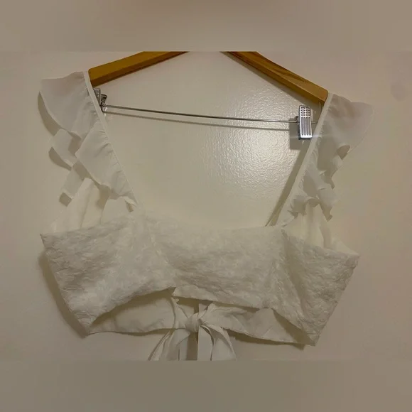 Lovers + Friends Lang Cropped Top in White - Picture 9 of 9